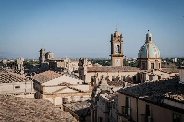 Luxury Üç Kişilik Oda, Şehir Manzaralı