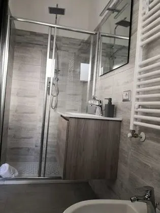 Luxury Tek Büyük Yataklı Oda