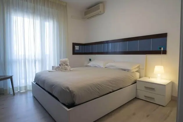 Tek Büyük Yataklı Oda, Ortak Banyo (B2)