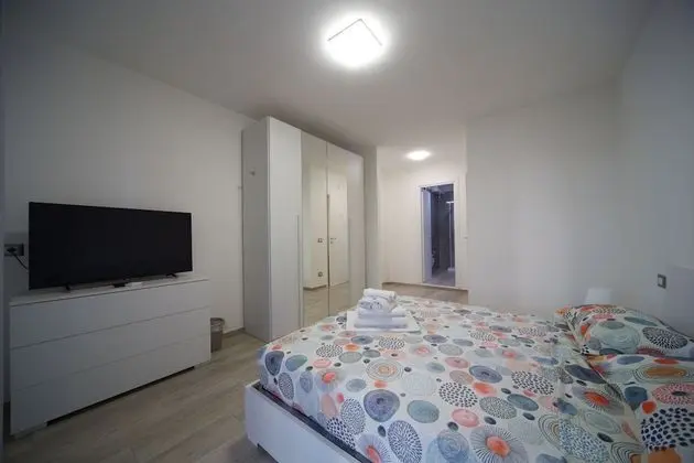 Tek Büyük Yataklı Oda, Ortak Banyo (B3)