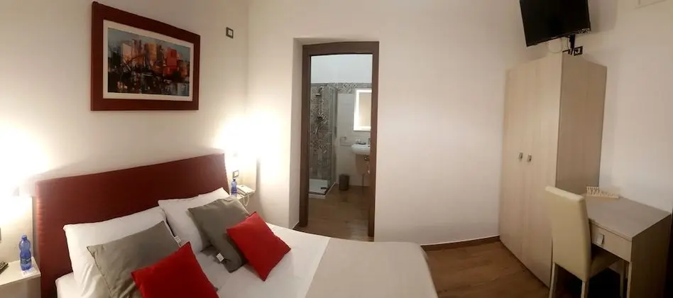 Deluxe Tek Büyük Yataklı Oda