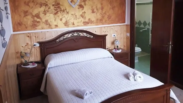 Üç Kişilik Oda