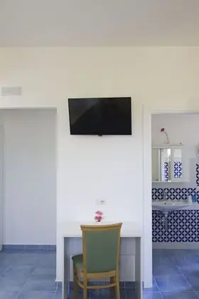 Üç Kişilik Oda