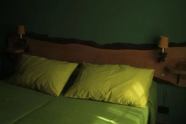 Üç Kişilik Oda, Ortak Banyo