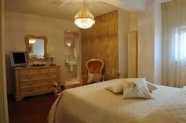 Superior Tek Büyük Yataklı Oda