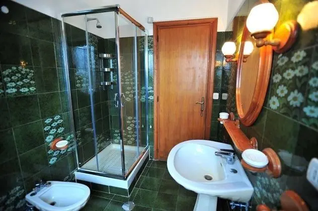 Tek Büyük Yataklı Oda, Bahçe Manzaralı