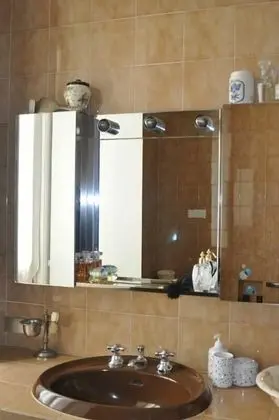 Tek Kişilik Oda, Ortak Banyo