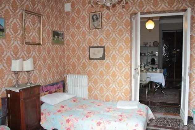 Üç Kişilik Oda, Ortak Banyo