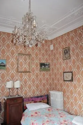 Üç Kişilik Oda, Ortak Banyo