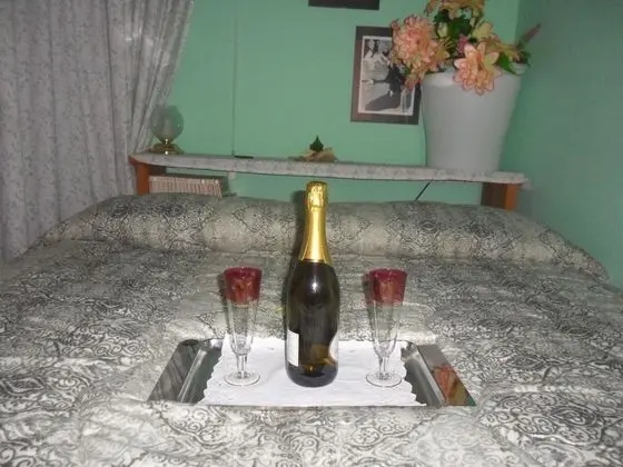 Honeymoon Oda, Ortak Banyo