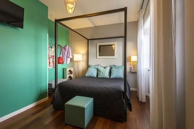 Tek Büyük Yataklı Oda, Sigara İçilmez, Deniz Manzaralı