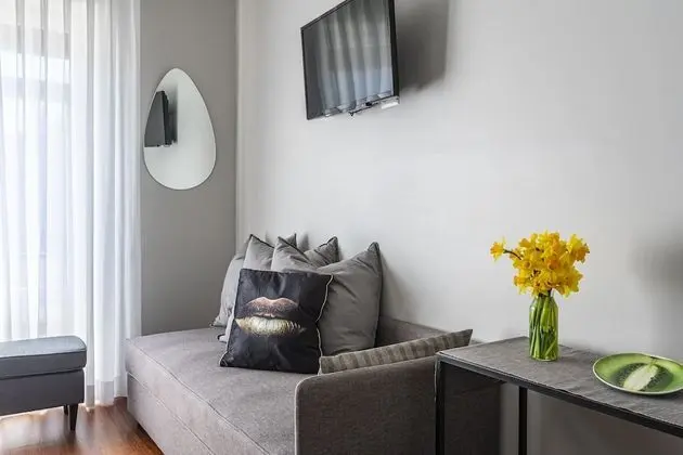 Tek Büyük Yataklı Oda, Sigara İçilmez, Kısmi Deniz Manzaralı