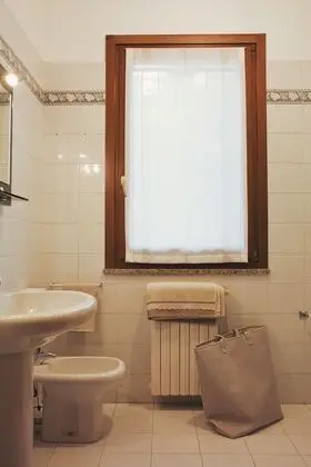 Tek Kişilik Oda, Ortak Banyo