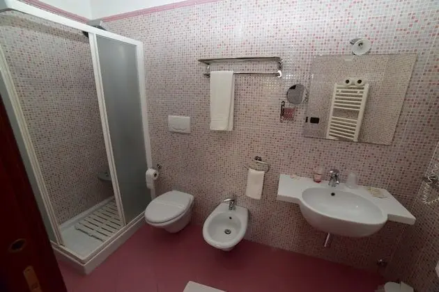 Tek Büyük Yataklı Oda, Balkon, Deniz Manzaralı