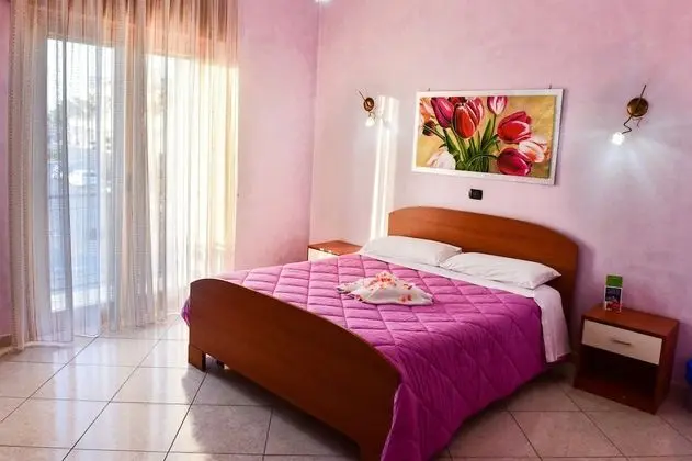 Tek Büyük Yataklı Oda, Balkon, Deniz Manzaralı