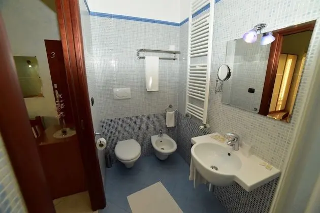 Tek Büyük Yataklı Oda, Balkon, Deniz Manzaralı