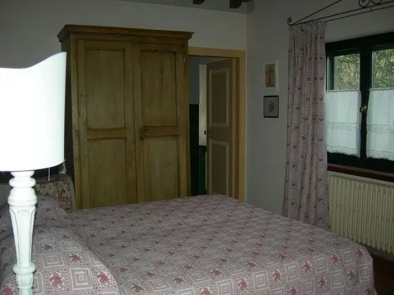 Üç Kişilik Oda, Sigara İçilmez