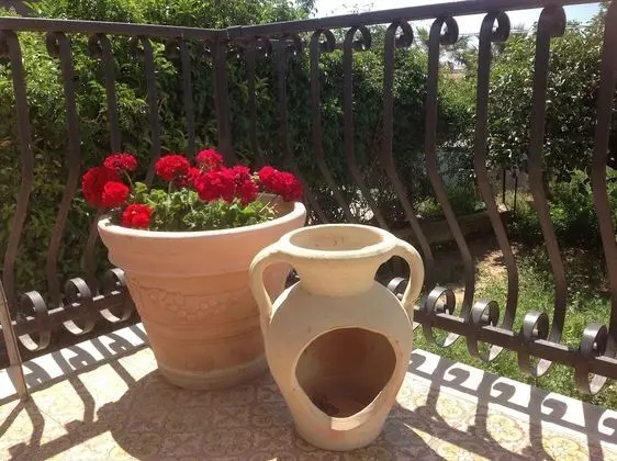 Oda, 1 Büyük (Queen) Boy Yatak (Rosa)