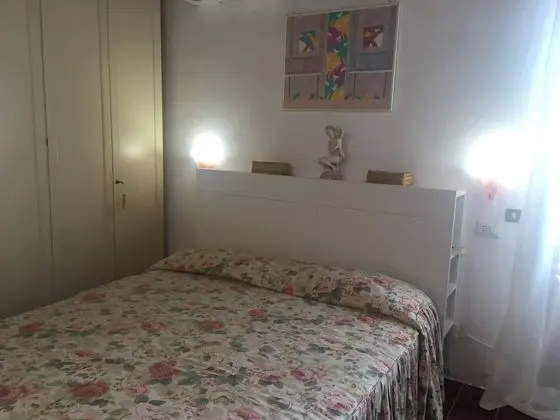 Oda, 1 Büyük (Queen) Boy Yatak (Rosa)