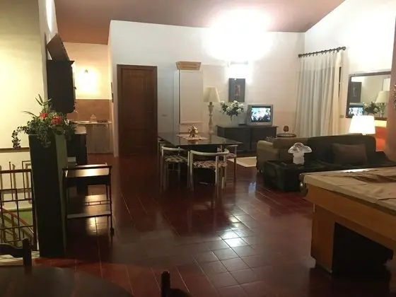 Oda, 1 Büyük (Queen) Boy Yatak (Rosa)