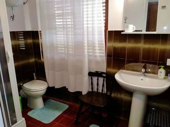 Tek Büyük veya İki Ayrı Yataklı Oda (Verde)