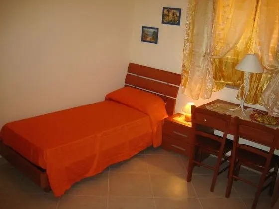 Üç Kişilik Oda