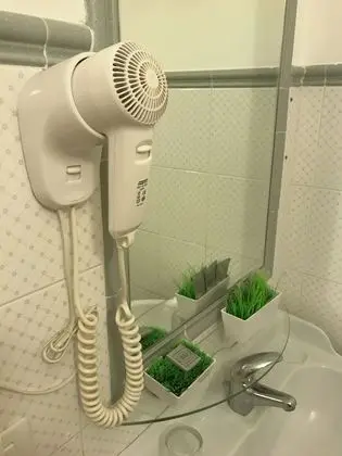 Üç Kişilik Oda