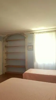 Üç Kişilik Oda