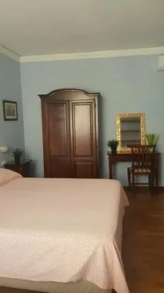 Üç Kişilik Oda