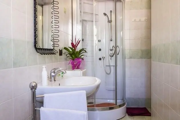 Tek Büyük veya İki Ayrı Yataklı Oda