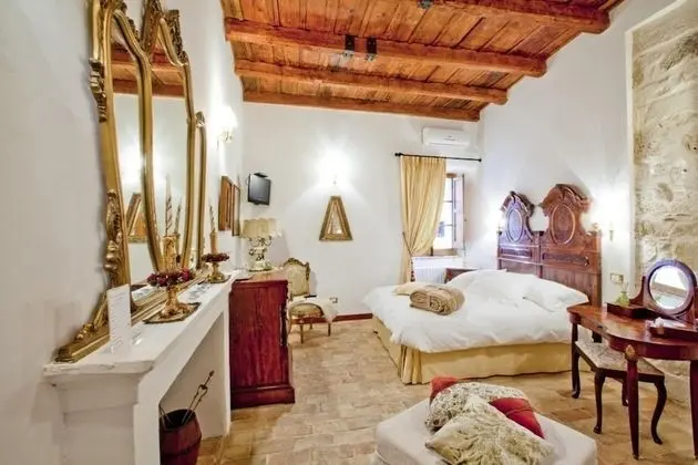 Tek Büyük Yataklı Oda