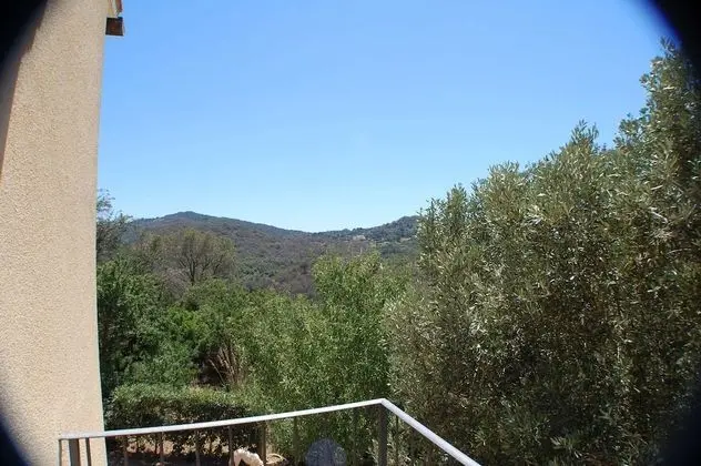 Basic Üç Kişilik Oda, Ortak Banyo