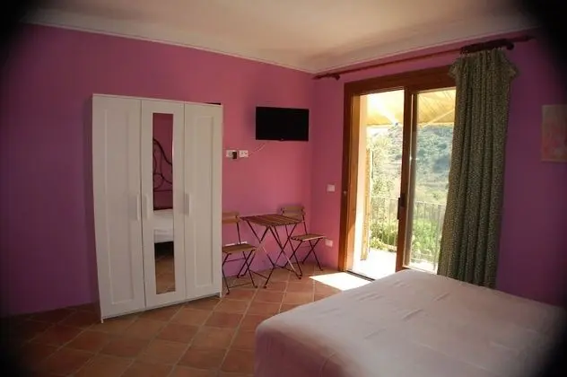 Standard Tek Büyük Yataklı Oda, Ortak Banyo