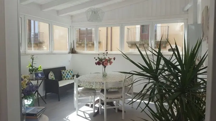 Deluxe Üç Kişilik Oda (Rosa)