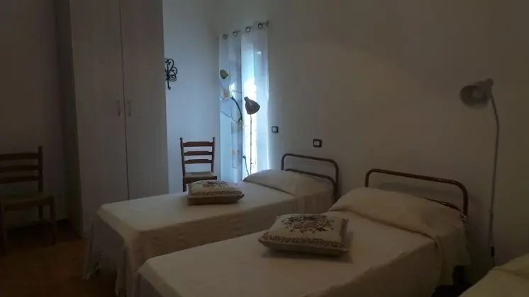 Üç Kişilik Oda
