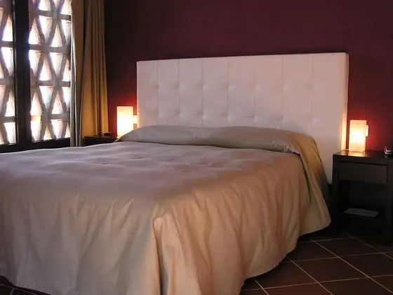 Comfort Büyük Yataklı Tek Kişilik Oda