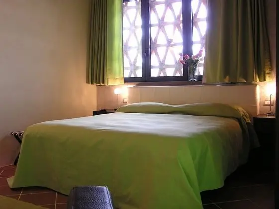 Comfort Büyük Yataklı Tek Kişilik Oda