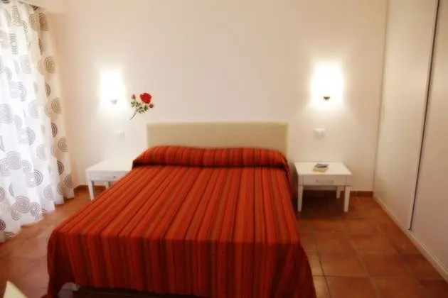 Deluxe Dört Kişilik Oda, Bahçe Manzaralı