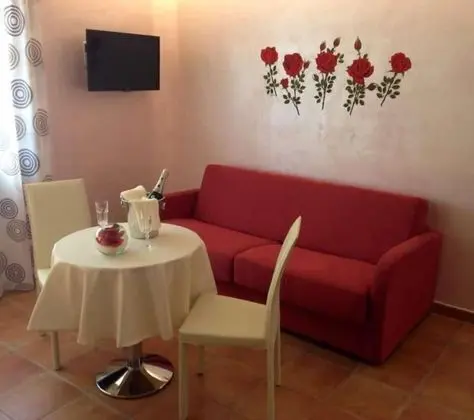 Deluxe Dört Kişilik Oda, Bahçe Manzaralı