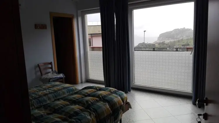 Panoramic Tek Büyük Yataklı Oda