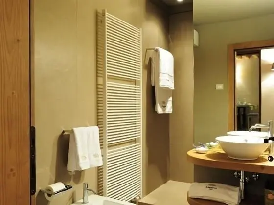 Superior Tek Büyük Yataklı Oda, Banyolu/Duşlu, Bahçe Manzaralı