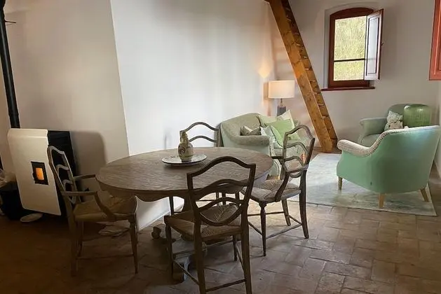 Traditional Kulübe (Porcilaia)