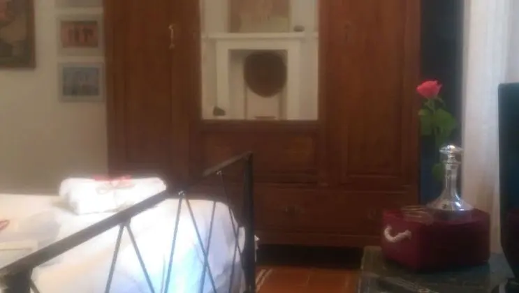 Tek Büyük Yataklı Oda (Camera Bianca)