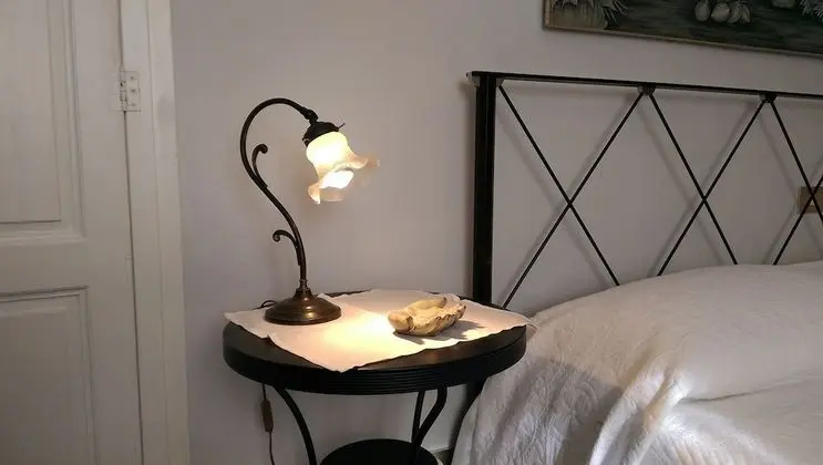 Tek Büyük Yataklı Oda (Camera Bianca)