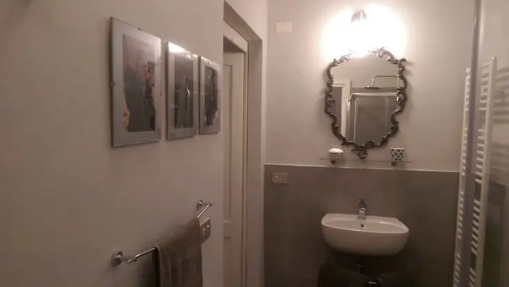Tek Büyük Yataklı Oda (Camera Bianca)