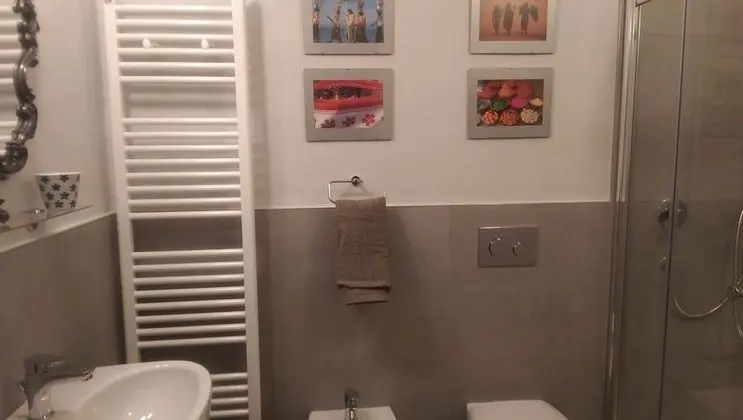 Tek Büyük Yataklı Oda (Camera Bianca)