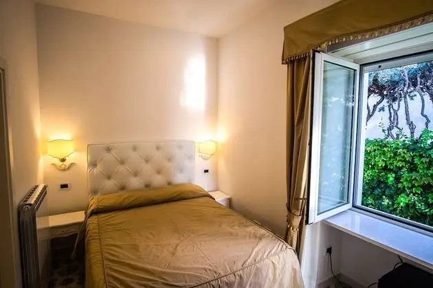 Standard Oda, Bahçe Manzaralı