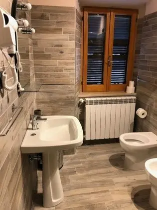 Tek Büyük Yataklı Oda, Banyolu/Duşlu