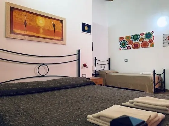 Üç Kişilik Oda