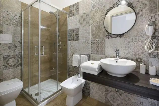 Comfort Tek Büyük veya İki Ayrı Yataklı Oda (3)